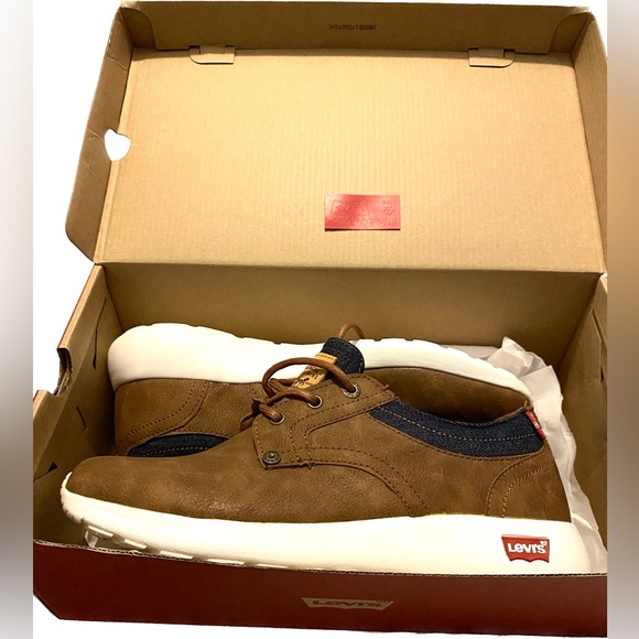 Levi's Other - LEVI’S Shoes Tan Navy 9M Removable Comfort Insoles New In Box With Tags NIB NWT